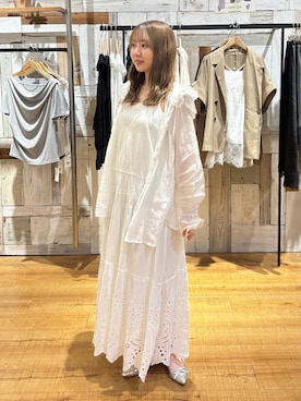 「LOWRYS FARM（ローリーズファーム）のスタイルＵＰクロスカップキャミ　100757（Tシャツ/カットソー、ホワイト系）」を使った、honon.さん（レディース）の春コーディネート