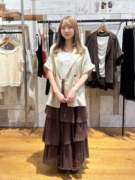 「LOWRYS FARM（ローリーズファーム）のスタイルＵＰクロスカップキャミ　100757（Tシャツ/カットソー、ホワイト系）」を使った、honon.さん（レディース）の春コーディネート