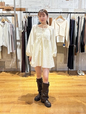 「LOWRYS FARM（ローリーズファーム）のバルーンベルト 1042988（ベルト、ホワイト系）」を使った、honon.さん（レディース）の秋コーディネート