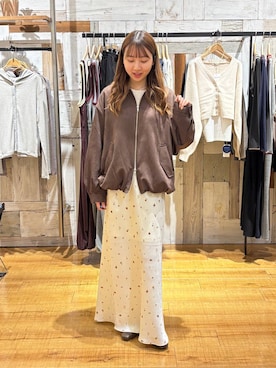 「LOWRYS FARM（ローリーズファーム）のジャガードフリンジＬＳ　102891（Tシャツ/カットソー、ホワイト系）」を使った、honon.さん（レディース）の秋コーディネート
