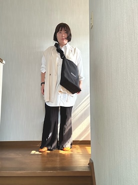 「しまむら（シマムラ）のアイテム（スラックス、ブラック系）」を使った、tmgaさん（レディース・154cm）の秋コーディネート