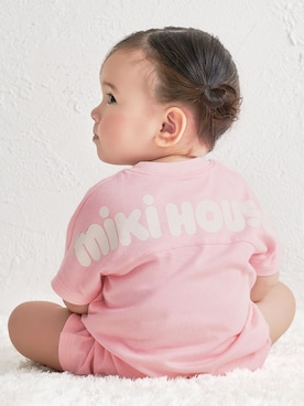 「MIKI HOUSE（ミキハウス）の【WEB限定】バックロゴショートオール（ロンパース、ピンク系）」を使った、MIKIHOUSE　ミキハウス公式さん（キッズ・110cm）の春コーディネート