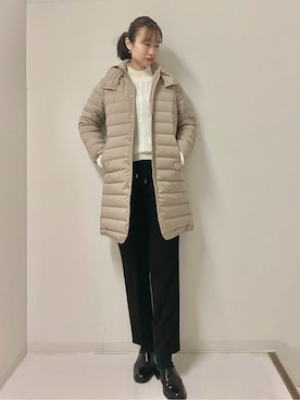 「アイテム（ダウンジャケット/コート、ベージュ系）」を使った、Junさん（レディース・170cm）の冬コーディネート