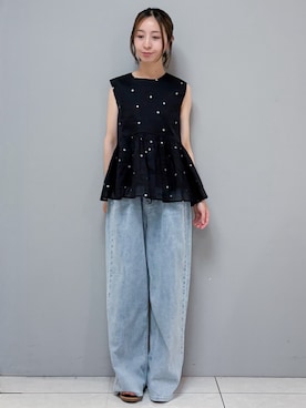 「OPAQUE.CLIP（オペークドットクリップ）のラメドット刺繍ペプラムブラウス【洗える】（シャツ/ブラウス、ブルー系）」を使った、yさん（レディース・157cm）の夏コーディネート