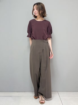 「index（インデックス）の【接触冷感／吸水速乾】セットアップ対応ラップストレートパンツ《イージーアイロン／洗濯機OK》（その他パンツ、ブラウン系）」を使った、yさん（レディース・157cm）の夏コーディネート