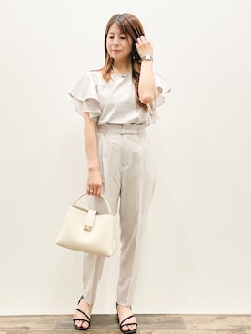 「index（インデックス）の【接触冷感／UVケア】シフォンフリルドッキングトップス《洗濯機OK》（Tシャツ/カットソー、ベージュ系）」を使った、Asukaさん（レディース・149cm）の夏コーディネート