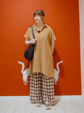 「SHOO・LA・RUE（シューラルー）の【S-LL/体型カバー】さらりとしたタッチが心地よい バックギャザーブラウス（チュニック、オレンジ系）」を使った、みぃーこさん（レディース・155cm）の夏コーディネート