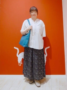 「DRESKIP（ドレスキップ）の【S-LL】大人の抜け感 ビックポケット Vネックシャツ（シャツ/ブラウス、ベージュ系）」を使った、みぃーこさん（レディース・155cm）の秋コーディネート
