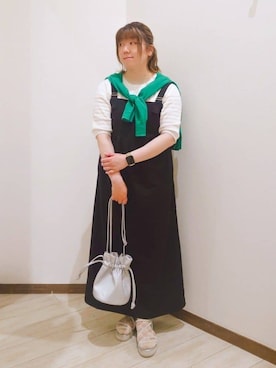 「SHOO・LA・RUE（シューラルー）の【洗える】ナチュラルなシアー感が魅力 Vネックカーディガン（カーディガン/ボレロ、グリーン系）」を使った、みぃーこさん（レディース・155cm）の春コーディネート