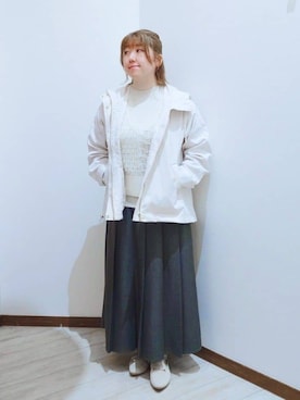 「DRESKIP（ドレスキップ）の【S-LL/防花粉/撥水】かわいいもかっこいいも叶える 欲張りマウンテンパーカ（ブルゾン、ホワイト系）」を使った、みぃーこさん（レディース・155cm）の春コーディネート