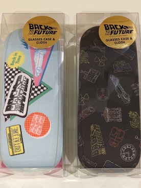 「212 KITCHEN STORE（トゥワントゥキッチンストア）のメガネケース＆クロスセット ロゴ ＜Back To The Future バックトゥザフューチャー＞（その他雑貨、その他）」を使った、Shimanekoさん（レディース）の秋コーディネート