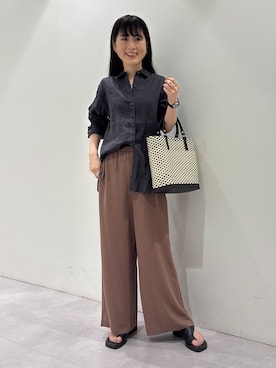 「INDIVI（インディヴィ）の【接触冷感／2WAY】カシュクールリネンシャツ（シャツ/ブラウス、グレー系）」を使った、KEIKOさん（レディース・152cm）の夏コーディネート