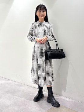 「INDIVI（インディヴィ）の【美シルエット／ベルト付】幾何学ドット柄プリントワンピース（ワンピース、ブラック系）」を使った、KEIKOさん（レディース・152cm）の秋コーディネート