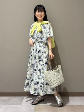 「INDIVI（インディヴィ）の【接触冷感／2WAY】カシュクールリネンシャツ（シャツ/ブラウス、イエロー系）」を使った、KEIKOさん（レディース・152cm）の夏コーディネート
