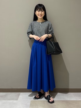 「INDIVI（インディヴィ）の【UVケア／吸汗速乾】チェック柄タックボリュームスリーブトップス（Tシャツ/カットソー、ブラック系）」を使った、KEIKOさん（レディース・152cm）の夏コーディネート