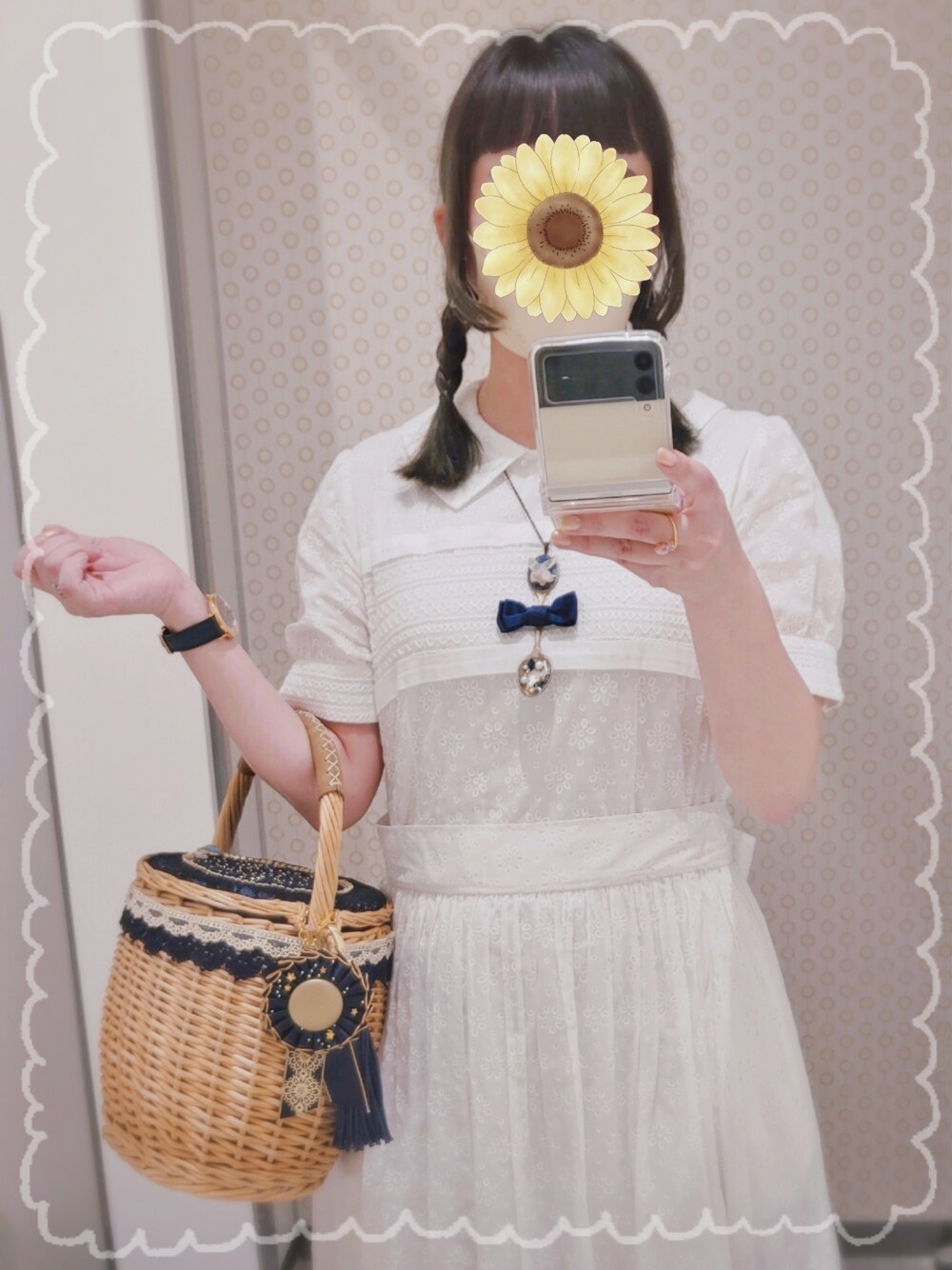 「jane marple、白ワンピース、かごバッグ、おさげ、星座柄」｜「Jane Marpleのアイテム（ワンピース、ホワイト系）」を使った、ｙｋｔｓさん（レディース・152cm）の秋コーディネートの1枚目の写真