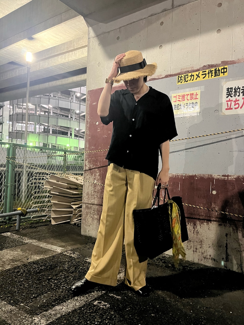 「いいね、save、フォローお願いします🤑、おしゃれさんと繋がりたい、夏コーデ、オトナカジュアル、きれいめカジュアル、古着MIX、シャツスタイル、半袖シャツ、ワイドパンツ、スラックス、革靴、スポックシューズ、トートバッグ、メルカドバッグ、むぎわら帽子」｜「HARUTAのHARUTA　ハルタ　スポックシューズ　＃SF850（ドレスシューズ、ブラック系）」を使った、Mashさん（メンズ・180cm）の夏コーディネートの1枚目の写真