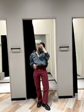 「SLY（スライ）のアイテム（デニムパンツ、レッド系）」を使った、Hitomi🇹🇼さん（レディース・156cm）の春コーディネート