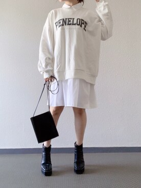 「feepur（フェピュール）のアイテム（スウェット）」を使った、Miki yamaokaさん（レディース・150cm）の秋コーディネート