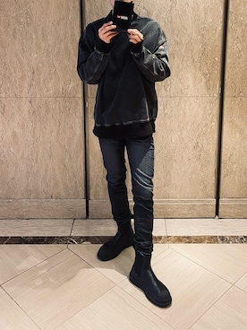 「DIESEL（ディーゼル）のアイテム（ブーツ）」を使った、KOICHIさん（メンズ・177cm）の冬コーディネート