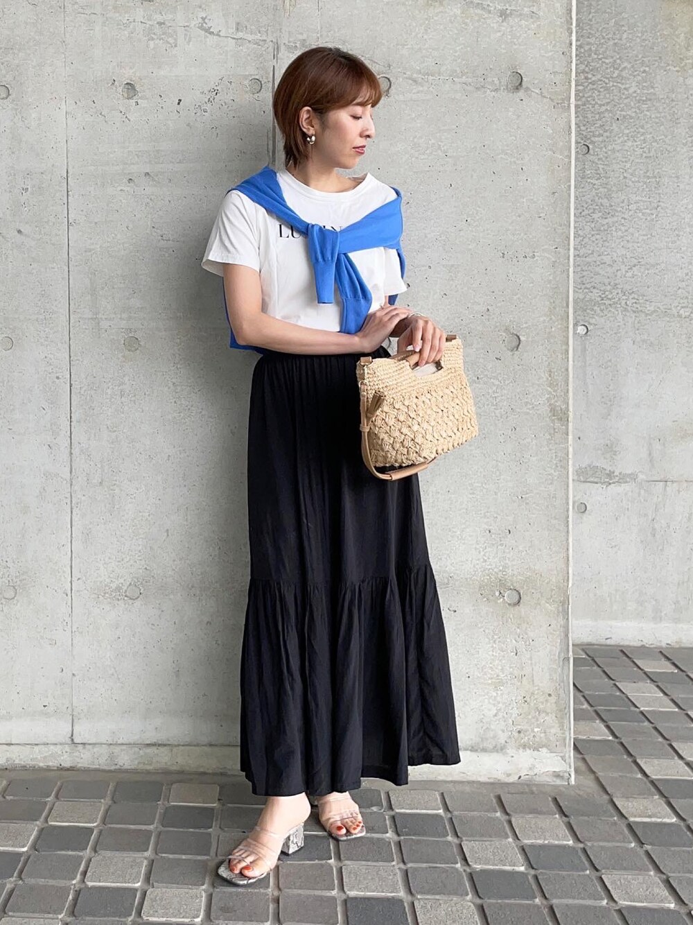 ギャザー切り替えロングスカートを使った人気ファッション