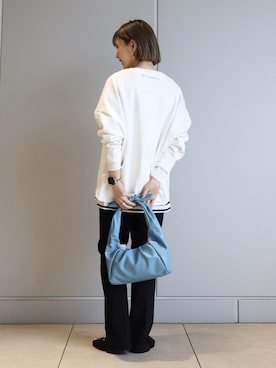 「バックロゴ」｜「アイテム（バッグ）」を使った、kana¨̮*さん（レディース・161cm）の春コーディネート