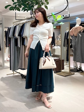 「Andemiu（アンデミュウ）の【新色登場！】スカーフハンドルBAG639610（ハンドバッグ、ホワイト系）」を使った、andemiu_mayaさん（レディース・165cm）の春コーディネート