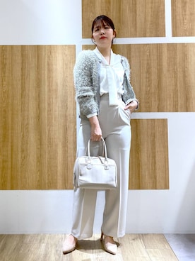 「アイテム（ボストンバッグ、グレー系）」を使った、andemiu_mayaさん（レディース・165cm）の冬コーディネート