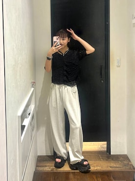 「JEANASIS（ジーナシス）の2WAYソウバリタンク/650681（タンクトップ、ブラック系）」を使った、MIKUさん（レディース・158cm）の春コーディネート
