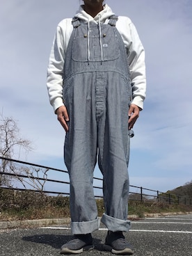 「SPINNS（スピンズ）のアイテム（パーカー、ホワイト系）」を使った、ks111さん（メンズ・169cm）の春コーディネート