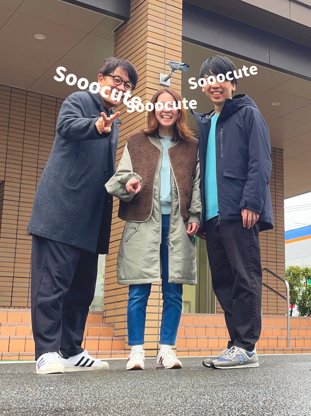 「休日コーデ、冬のコーデ、低身長女子、父娘、息子くん、ラーメン、ランチ、ショッピング、北海道展、バターサンド」｜「B:MING by BEAMSのアイテム（チェスターコート、グレー系）」を使った、Rinさん（レディース・152cm）の冬コーディネートの1枚目の写真