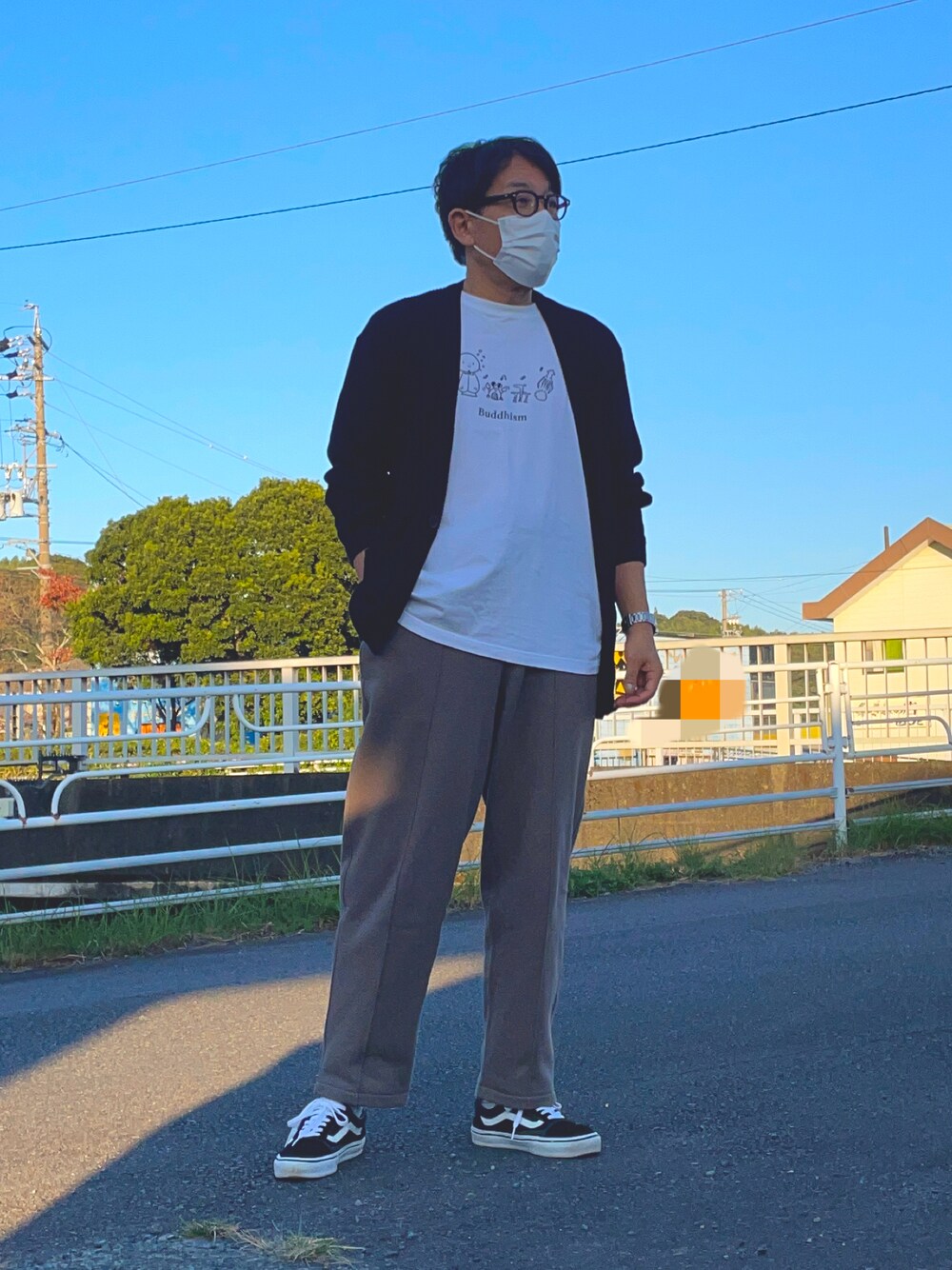 「休日コーデ、カジュアルコーデ、ラクチンコーデ、親子コーデ、父娘、息子くん、ワクチン接種、もう少しで、復活」｜「URBAN RESEARCH Sonny Labelのワッフル1ボタンカーディガン（カーディガン/ボレロ、ブラック系）」を使った、Rinさん（レディース・152cm）の秋コーディネートの1枚目の写真