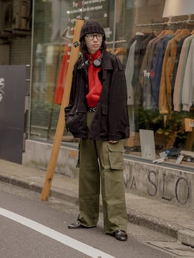 「タックイン」｜「アイテム（ミリタリージャケット）」を使った、ぐりさん（メンズ・170cm）の秋コーディネート