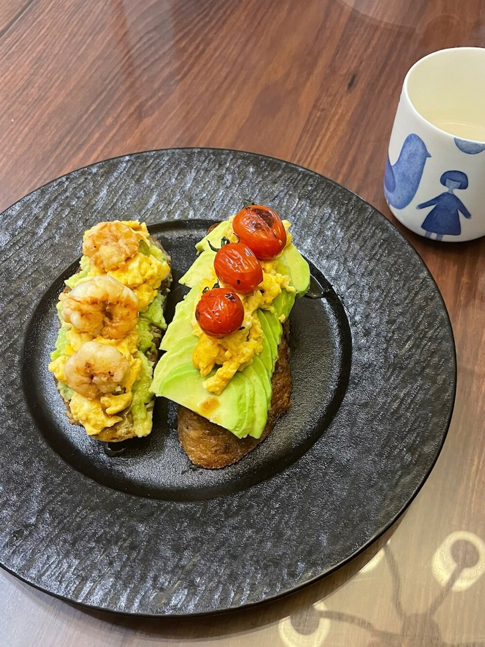 「唯宝のアイテム（食器、ブラック系）」を使った、低気圧乙女さん（レディース・160cm）の秋コーディネートの1枚目の写真