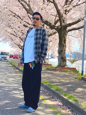 「花見コーデ」｜「アイテム（スニーカー）」を使った、rei10さん（メンズ・186cm）の春コーディネート