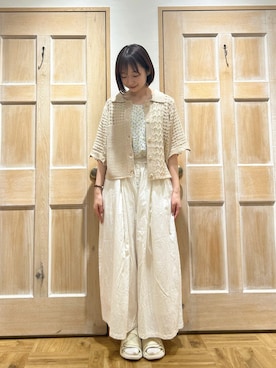 「オフホワイト」｜「アイテム（サンダル）」を使った、ちえさん（レディース・156cm）の春コーディネート