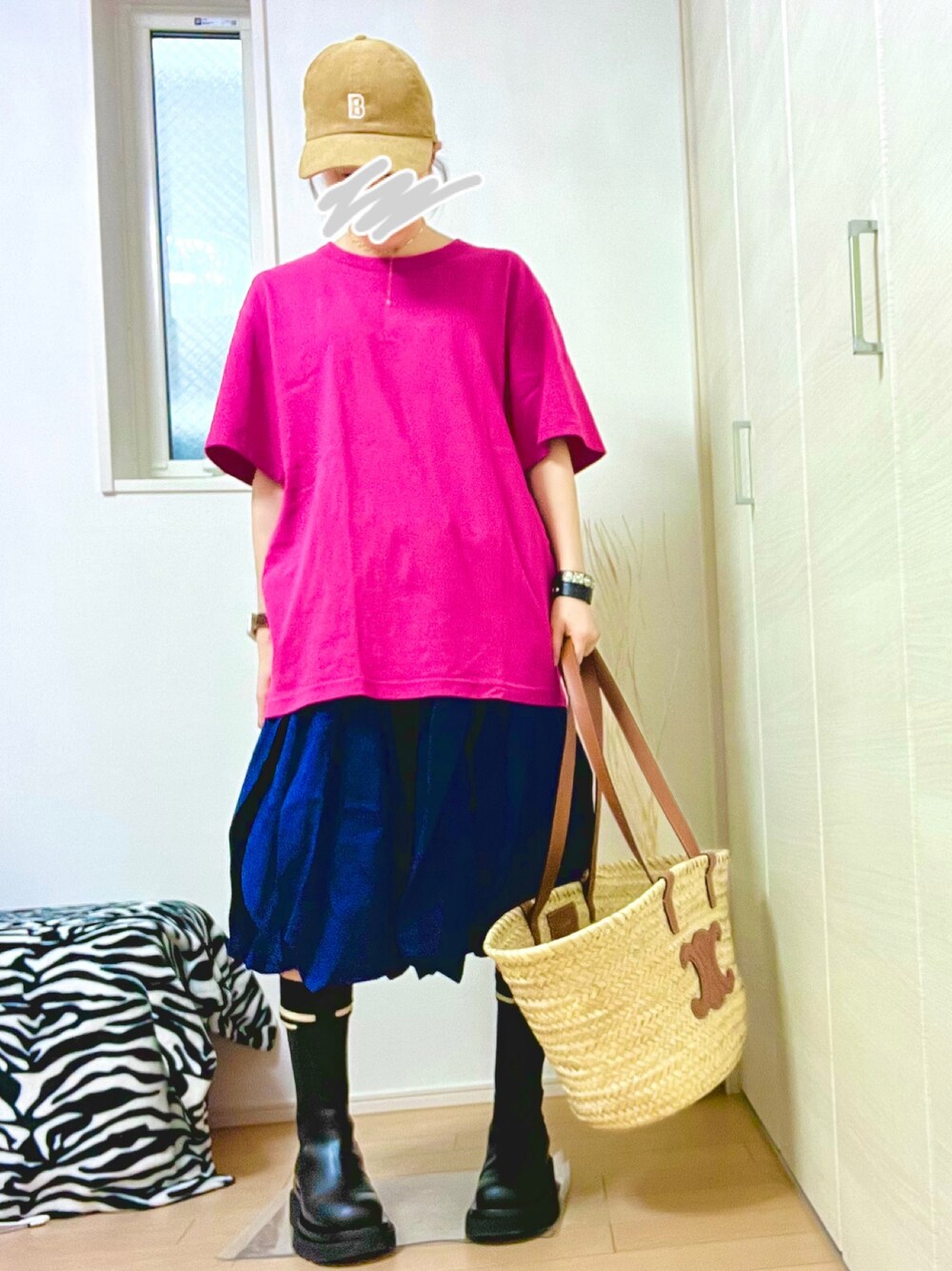 「お洒落さんとつながりたい、低身長、UNIQLO×MARNI、UNIQLO MARNI、ビビッドカラー、大人カジュアル、ママコーデ、ボッテガヴェネタ、ブーツ、かごバッグ、CELINE」｜「BROWNのアイテム（キャップ、ベージュ系）」を使った、NOLU.(ノル)さん（レディース・153cm）の春コーディネートの1枚目の写真