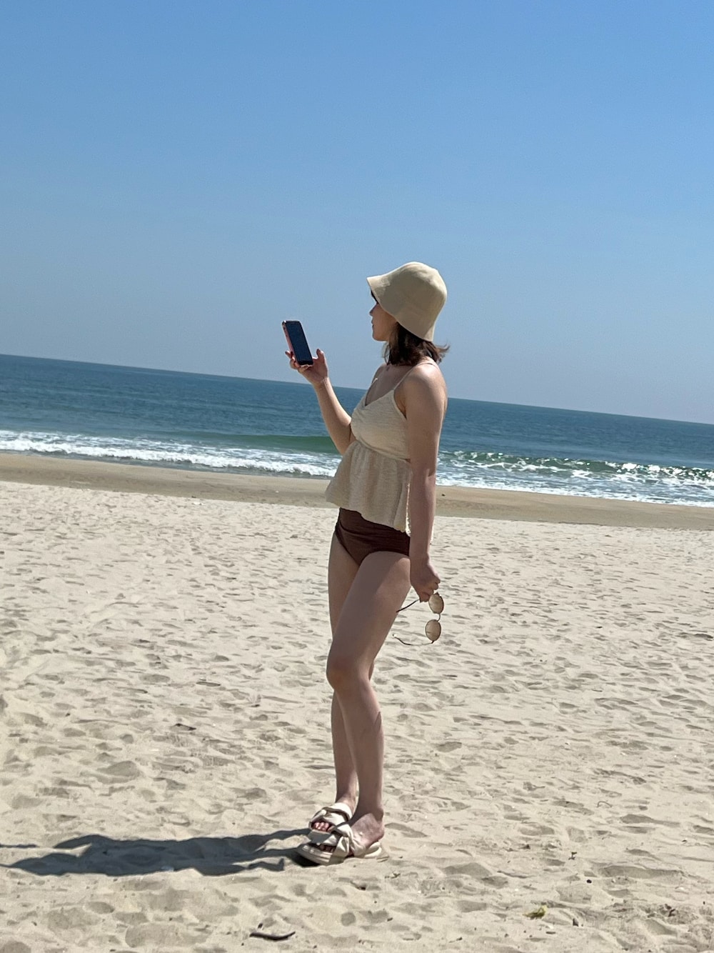 「水着、水着コーデ、夏、ベトナム、ベトナム旅行、sea dress、selectmoca、ハットコーデ」｜「SEA DRESSの立体ジャガードペプラムフレアビキニ/水着（水着、ホワイト系）」を使った、nanakoさん（レディース・159cm）の冬コーディネートの1枚目の写真