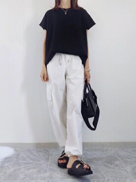 「Emma Taylor（エマテイラー）の【着ごこちシリーズ】フロント2WAYファスナープルオーバー（Tシャツ/カットソー、ブラック系）」を使った、STYLEDOORさん（レディース・165cm）の夏コーディネート