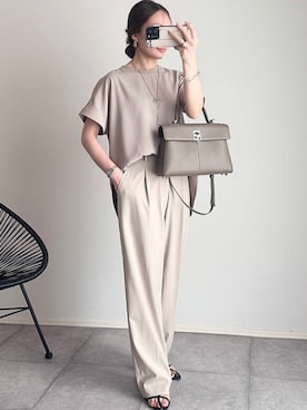 「Emma Taylor（エマテイラー）のバックジップジョーゼットTブラウス（シャツ/ブラウス、ベージュ系）」を使った、STYLEDOORさん（レディース・165cm）の夏コーディネート
