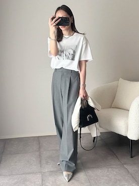 「Emma Taylor（エマテイラー）の大人ロゴプリントTシャツ（Tシャツ/カットソー、ホワイト系）」を使った、STYLEDOORさん（レディース・165cm）の夏コーディネート