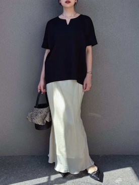 「Emma Taylor（エマテイラー）のネックが選べる！ライトダンボールダブルスリーブプルオーバー（Tシャツ/カットソー、ブラック系）」を使った、STYLEDOORさん（レディース・165cm）の夏コーディネート