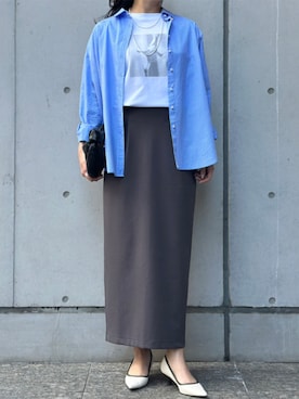 「Emma Taylor（エマテイラー）のライトダンボールタックナロースカート（スカート、グレー系）」を使った、STYLEDOORさん（レディース・157cm）の春コーディネート