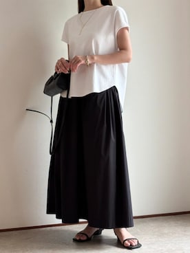 「Emma Taylor（エマテイラー）のシルクタッチスムースバックジッププルオーバー（Tシャツ/カットソー、ホワイト系）」を使った、STYLEDOORさん（レディース・158cm）の春コーディネート