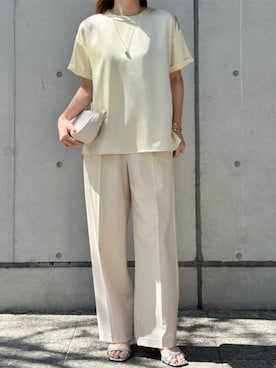 「Emma Taylor（エマテイラー）のバックジップサテンTブラウス（シャツ/ブラウス、イエロー系）」を使った、STYLEDOORさん（レディース・157cm）の春コーディネート