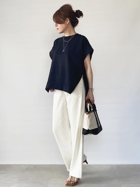 「Emma Taylor（エマテイラー）のライトダンボールサイドZIPクルーネックプルオーバー（Tシャツ/カットソー、ブラック系）」を使った、STYLEDOORさん（レディース・165cm）の夏コーディネート