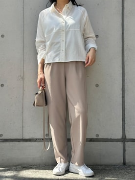 「Emma Taylor（エマテイラー）のシアーリネンバックフレアシャツ（シャツ/ブラウス、ホワイト系）」を使った、STYLEDOORさん（レディース・157cm）の春コーディネート