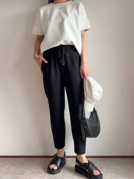 「Emma Taylor（エマテイラー）の【着ごこちシリーズ】ダブルスリーブプルオーバー（Tシャツ/カットソー、ホワイト系）」を使った、STYLEDOORさん（レディース・165cm）の夏コーディネート