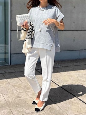 「Emma Taylor（エマテイラー）の【着ごこちシリーズ】ライトダンボールサイドZIPクルーネックプルオーバー（Tシャツ/カットソー、グレー系）」を使った、STYLEDOORさん（レディース・165cm）の夏コーディネート