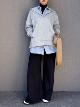 「アイテム（パーカー、シルバー系）」を使った、STYLEDOORさん（レディース・163cm）の秋コーディネート